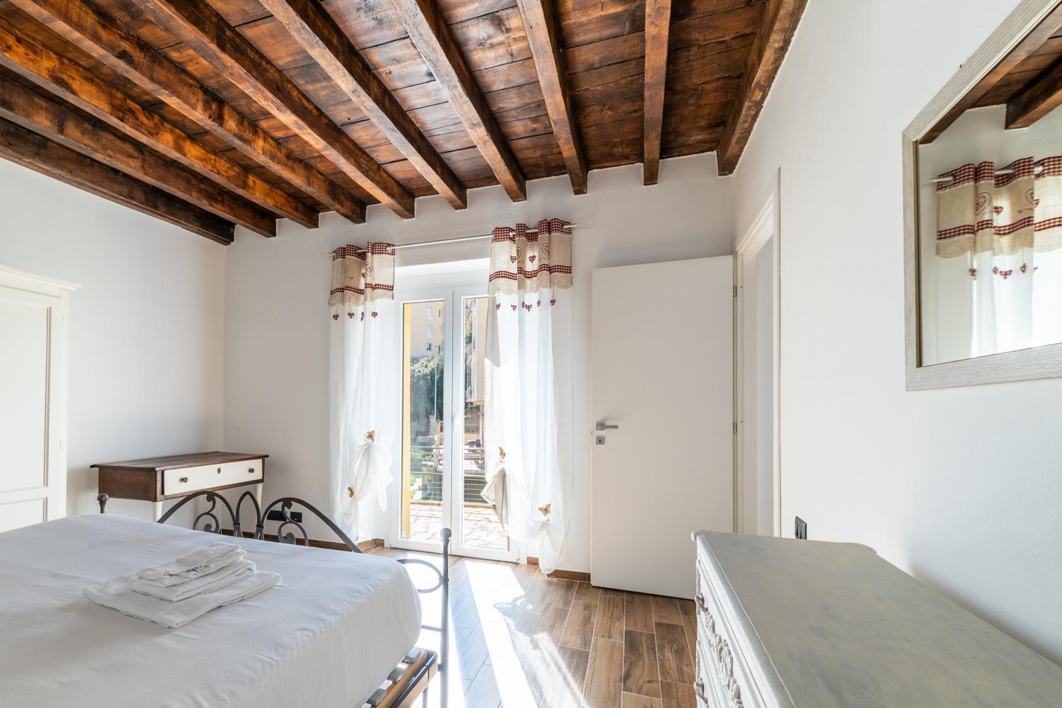 Giano Host - Gozzano, Simple Pleasures