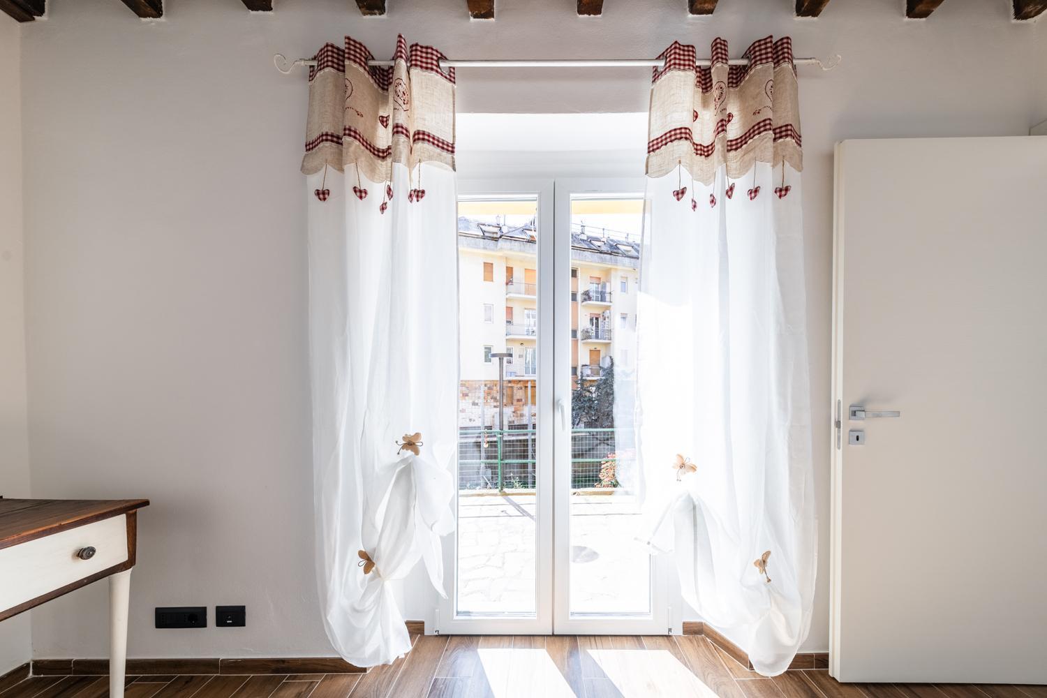 Giano Host - Gozzano, Simple Pleasures